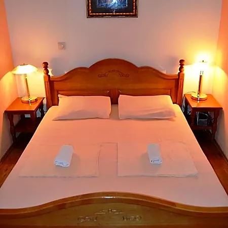 Hotel David And