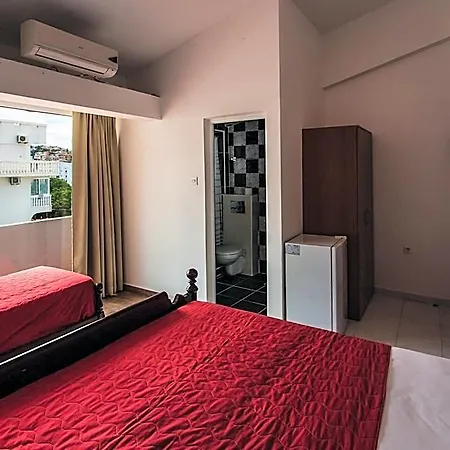 Hotel David And